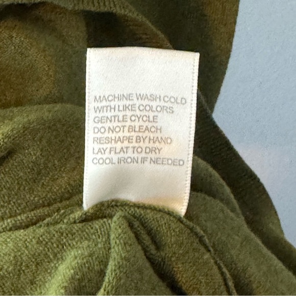 New StitchDrop Sweater Dress Color: Fern (green) Medium - Picture 4 of 12